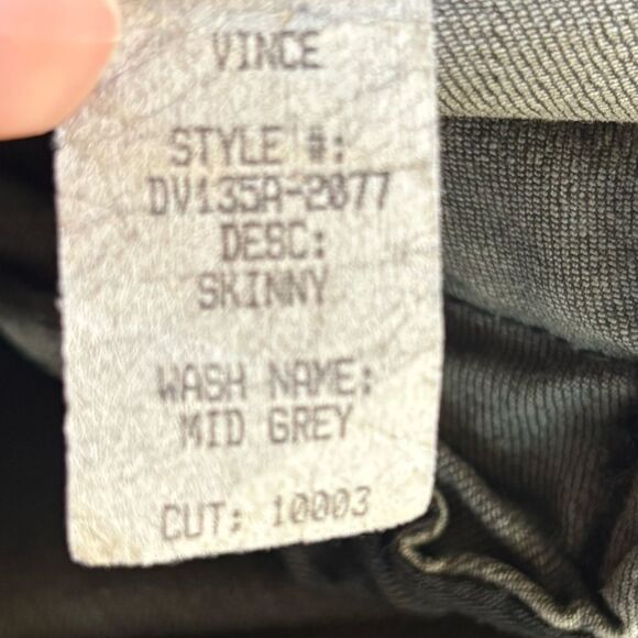 Vince Women's Mid-Gray Denim Skinny Jeans Style# DV135A-2077 Size 30 - Picture 13 of 13
